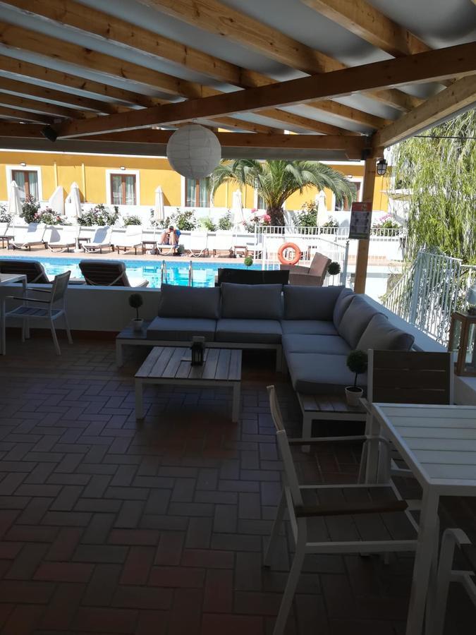 Zorbas Family House Hotel Трулос Екстериор снимка