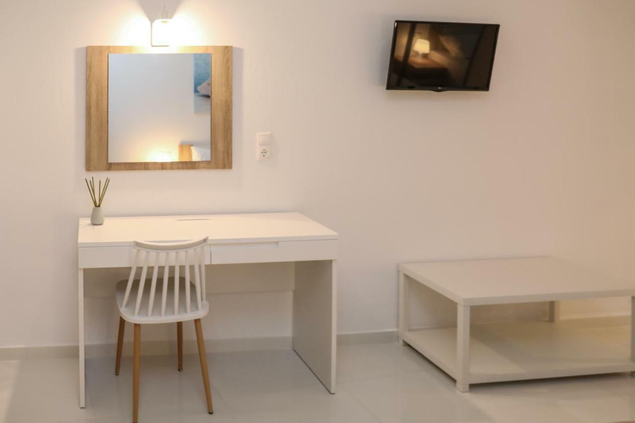 Zorbas Family House Hotel Трулос Екстериор снимка