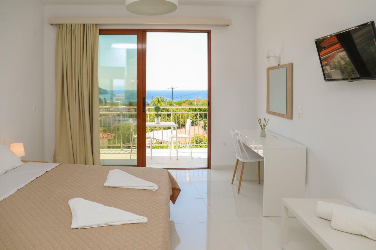 Zorbas Family House Hotel Трулос Екстериор снимка