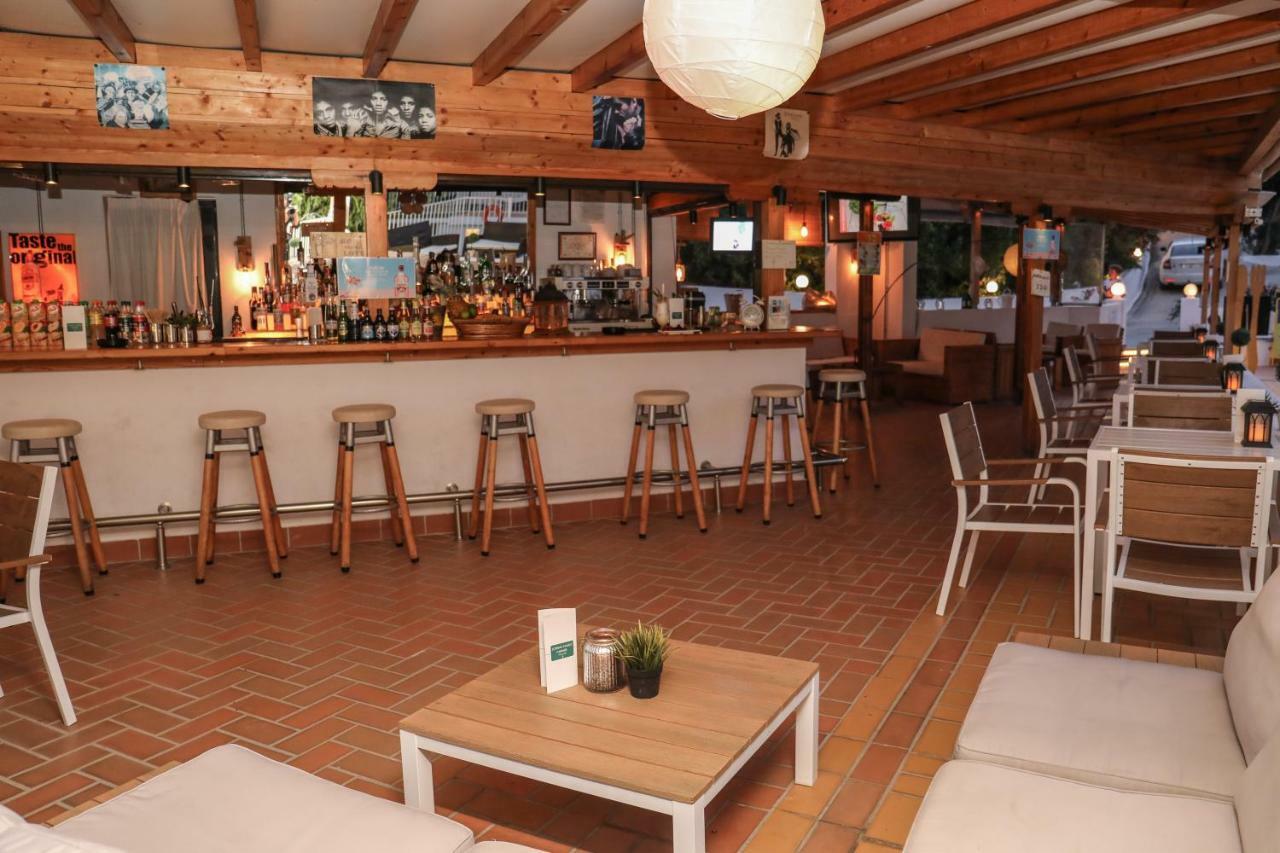 Zorbas Family House Hotel Трулос Екстериор снимка