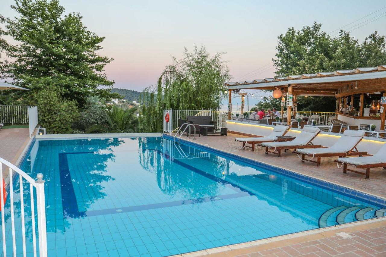 Zorbas Family House Hotel Трулос Екстериор снимка